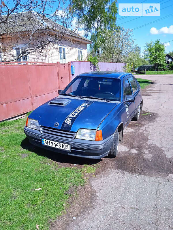 Хэтчбек Opel Kadett 1988 в Куликовке