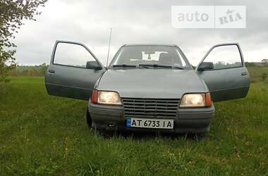 Хетчбек Opel Kadett 1986 в Коломиї