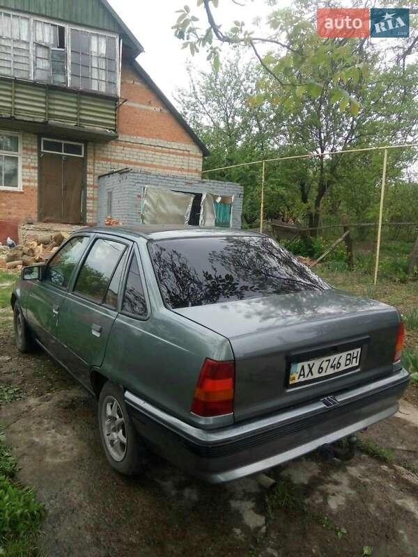 Седан Opel Kadett 1991 в Бабаях