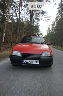 Седан Opel Kadett 1988 в Краснокутске