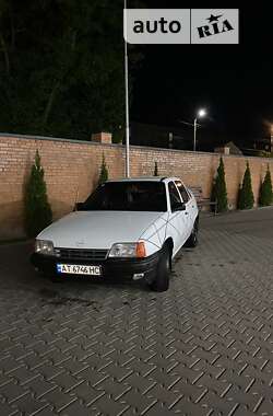 Седан Opel Kadett 1988 в Коломиї