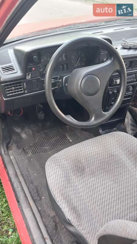 Седан Opel Kadett 1991 в Житомире фото 4 Седан Opel Kadett 1991 в Житомире