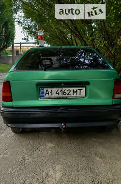 Хэтчбек Opel Kadett 1990 в Киеве