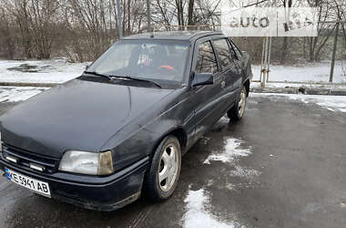 Седан Opel Kadett 1990 в Кривом Роге