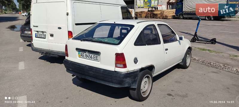 Хетчбек Opel Kadett 1986 в Кам'янському