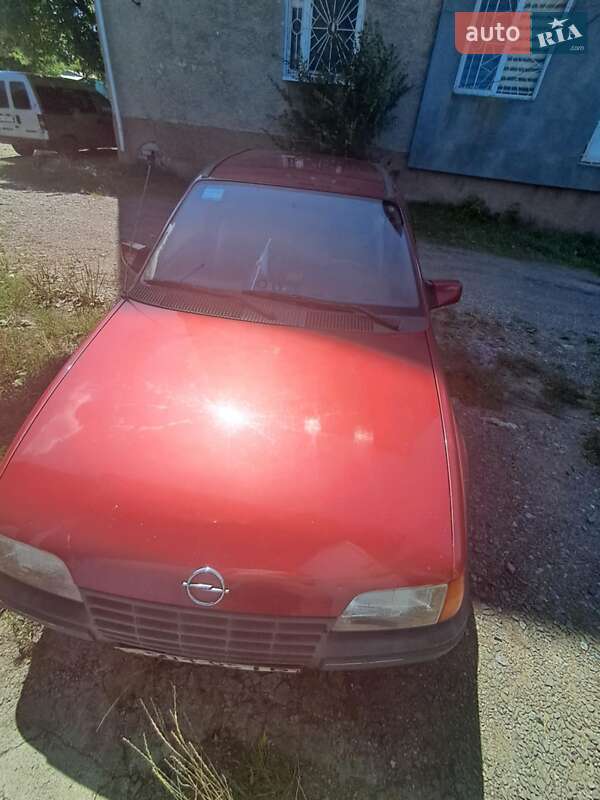 Хетчбек Opel Kadett 1988 в Коломиї фото 10 Хетчбек Opel Kadett 1988 в Коломиї