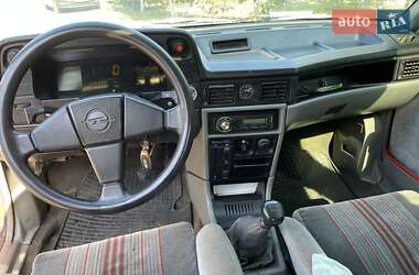 Хетчбек Opel Kadett 1988 в Вінниці