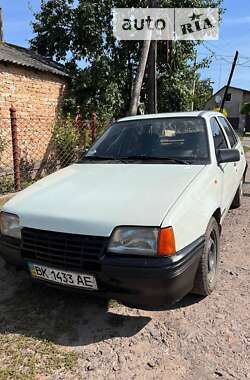 Седан Opel Kadett 1986 в Дубні