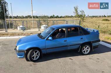 Седан Opel Kadett 1988 в Надворной