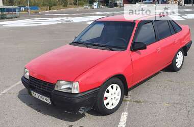 Седан Opel Kadett 1987 в Харкові