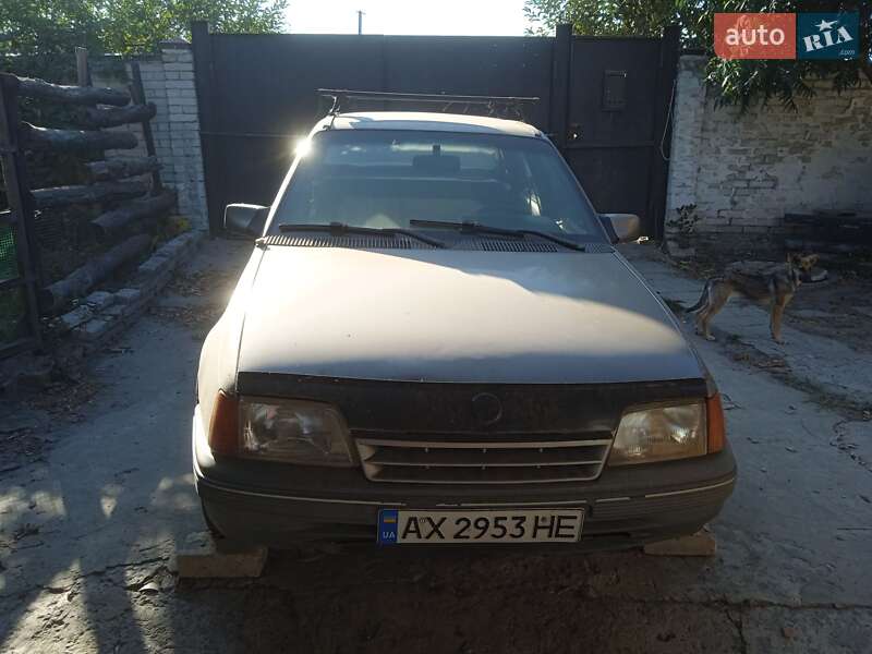 Седан Opel Kadett 1991 в Ольшанах