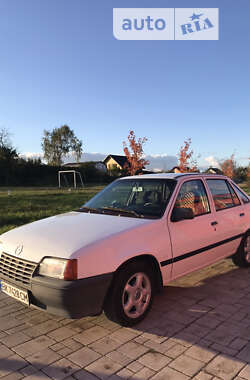 Седан Opel Kadett 1989 в Здолбуніві