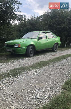 Седан Opel Kadett 1990 в Чорткові