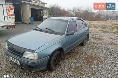 Хэтчбек Opel Kadett 1990 в Виннице