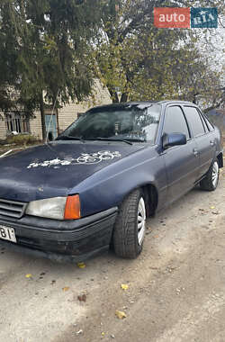 Седан Opel Kadett 1991 в Тыврове