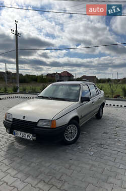 Седан Opel Kadett 1987 в Одессе