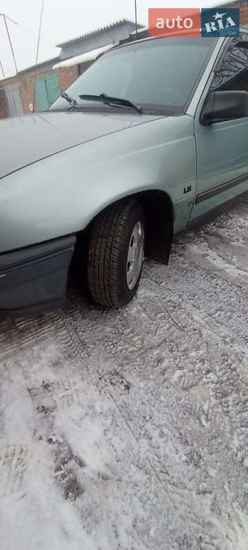 Хетчбек Opel Kadett 1990 в Козятині