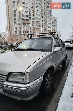 Хэтчбек Opel Kadett 1986 в Киеве