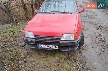 Седан Opel Kadett 1987 в Дніпрі