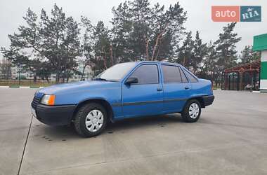 Седан Opel Kadett 1988 в Павлограде