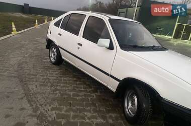 Хетчбек Opel Kadett 1988 в Кагарлику