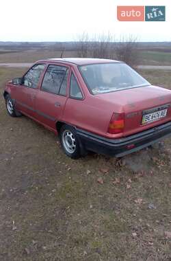 Седан Opel Kadett 1987 в Горохові