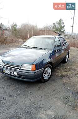 Седан Opel Kadett 1991 в Червонограді