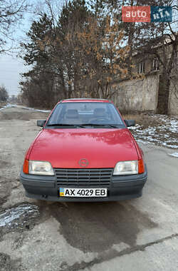Седан Opel Kadett 1987 в 