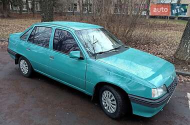 Седан Opel Kadett 1987 в Виннице