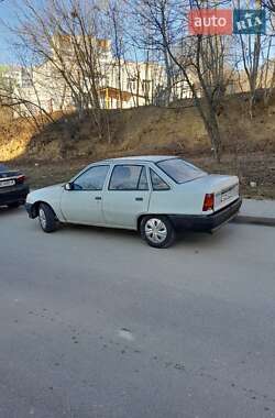 Седан Opel Kadett 1988 в 