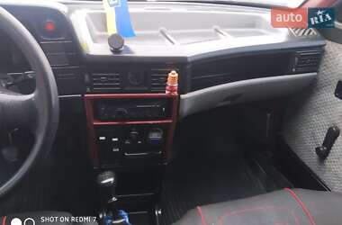 Хэтчбек Opel Kadett 1985 в 