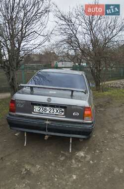 Седан Opel Kadett 1988 в 