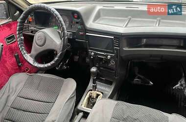 Седан Opel Kadett 1990 в 