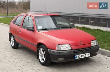 Хэтчбек Opel Kadett 1987 в 