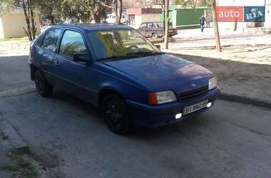 Хэтчбек Opel Kadett 1987 в 
