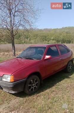 Хэтчбек Opel Kadett 1985 в 