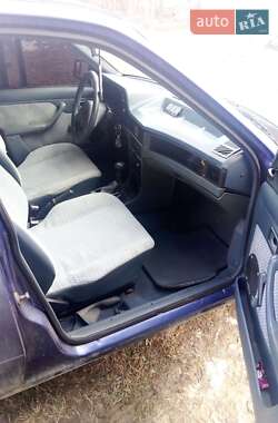 Хетчбек Opel Kadett 1989 в 