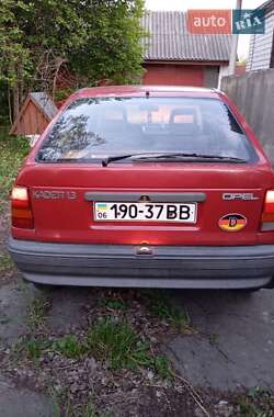 Хетчбек Opel Kadett 1988 в 