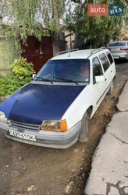 Универсал Opel Kadett 1988 в 