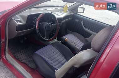 Хэтчбек Opel Kadett 1990 в 