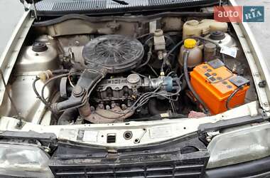 Хетчбек Opel Kadett 1988 в 