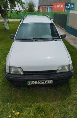 Универсал Opel Kadett 1988 в Березному
