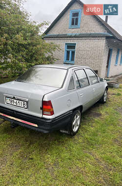 Седан Opel Kadett 1986 в 
