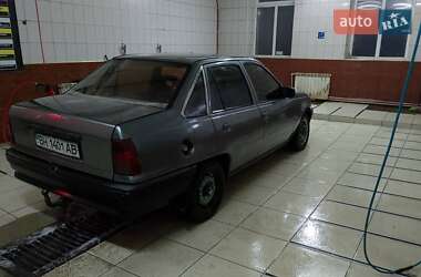 Седан Opel Kadett 1986 в 