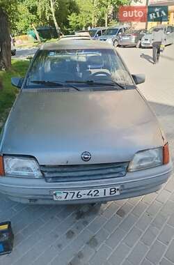 Седан Opel Kadett 1990 в Тернополі
