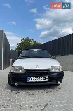 Седан Opel Kadett 1989 в Луцьку