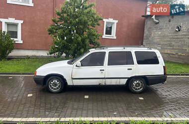 Универсал Opel Kadett 1988 в 