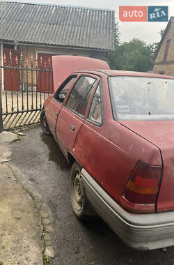 Седан Opel Kadett 1986 в Іваничах