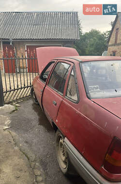 Седан Opel Kadett 1986 в 