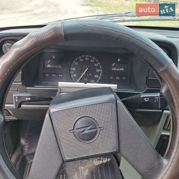 Хэтчбек Opel Kadett 1987 в Полтаве